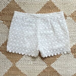 NWOT Women’s Elie Tahari White Crochet Overlay Lace Shorts - Size 2